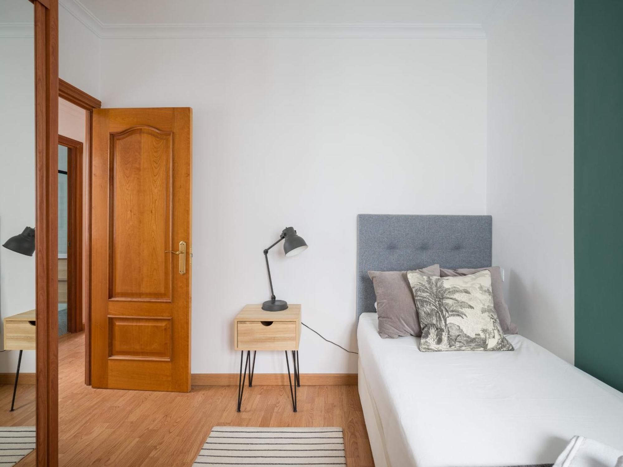 Apartamento Moderno Piso De 3 Cerca De Triana *