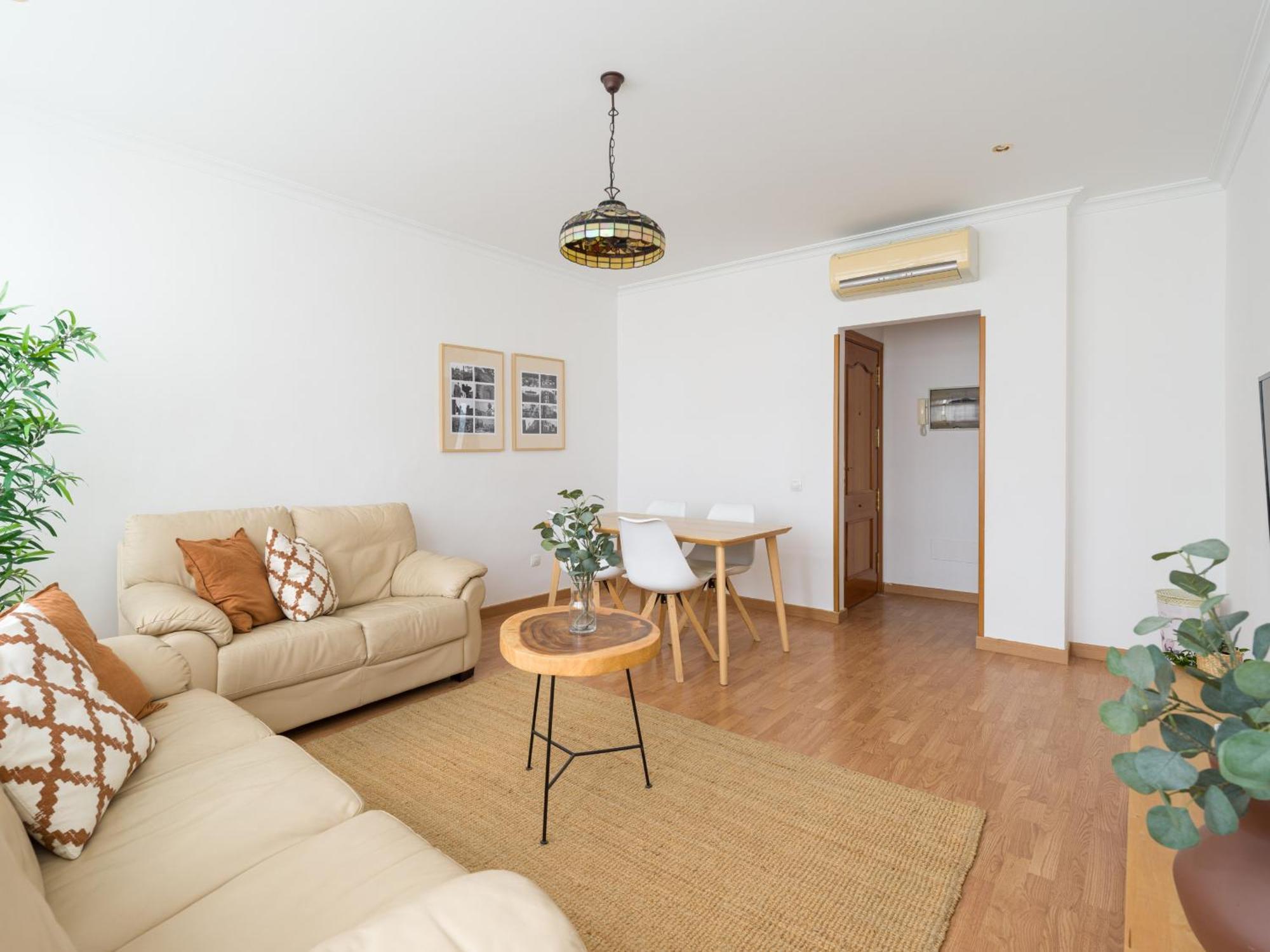 Apartamento Moderno Piso De 3 Cerca De Triana