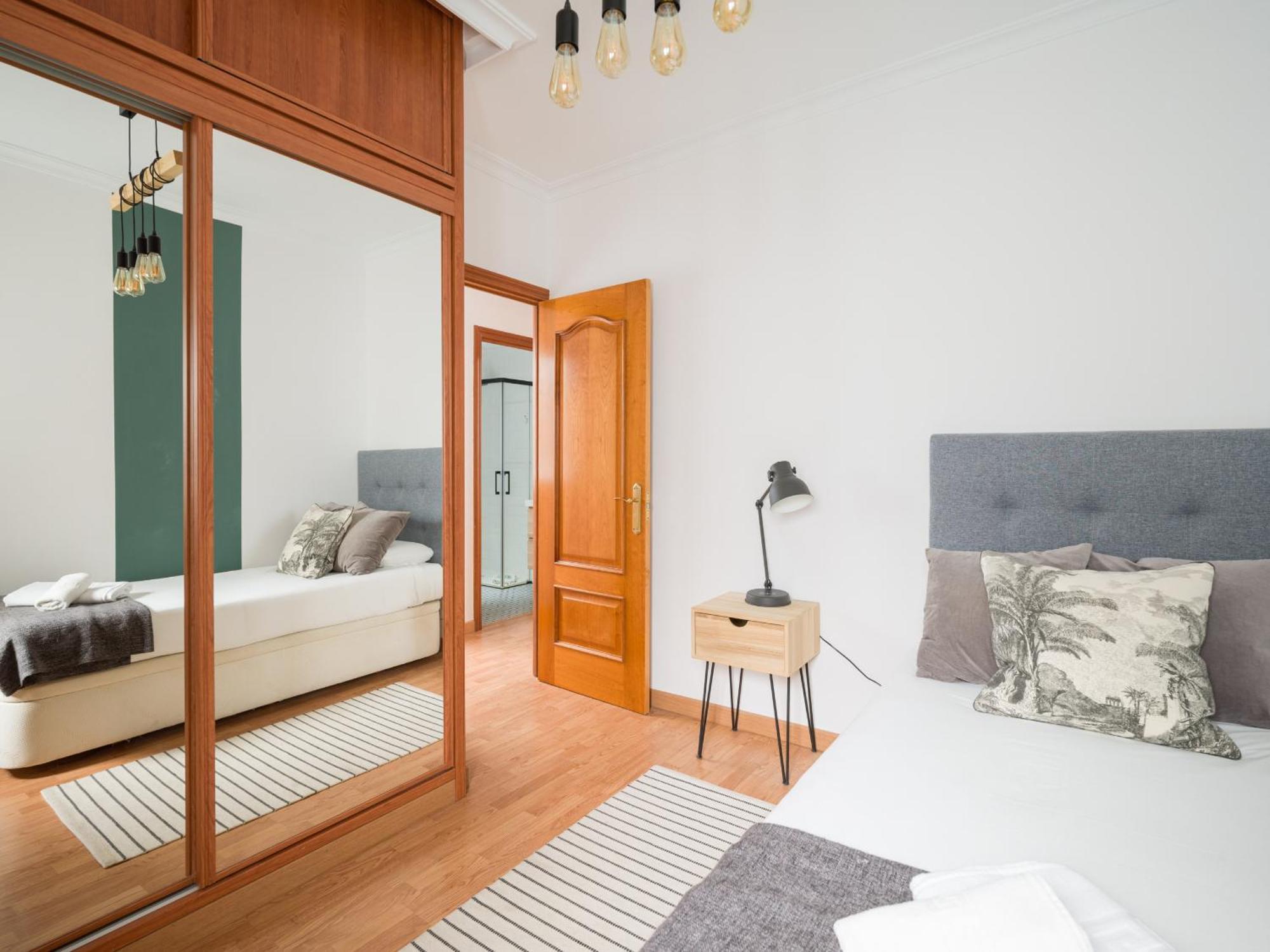 Apartamento Moderno Piso De 3 Cerca De Triana *